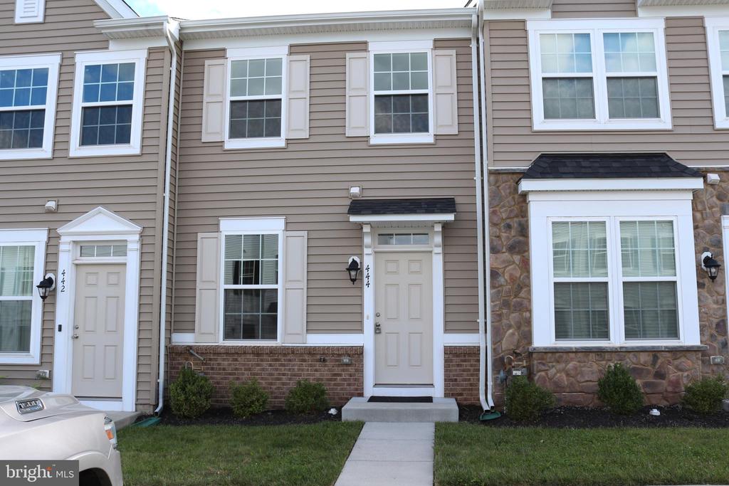444 PEMBERTON PARK LANE