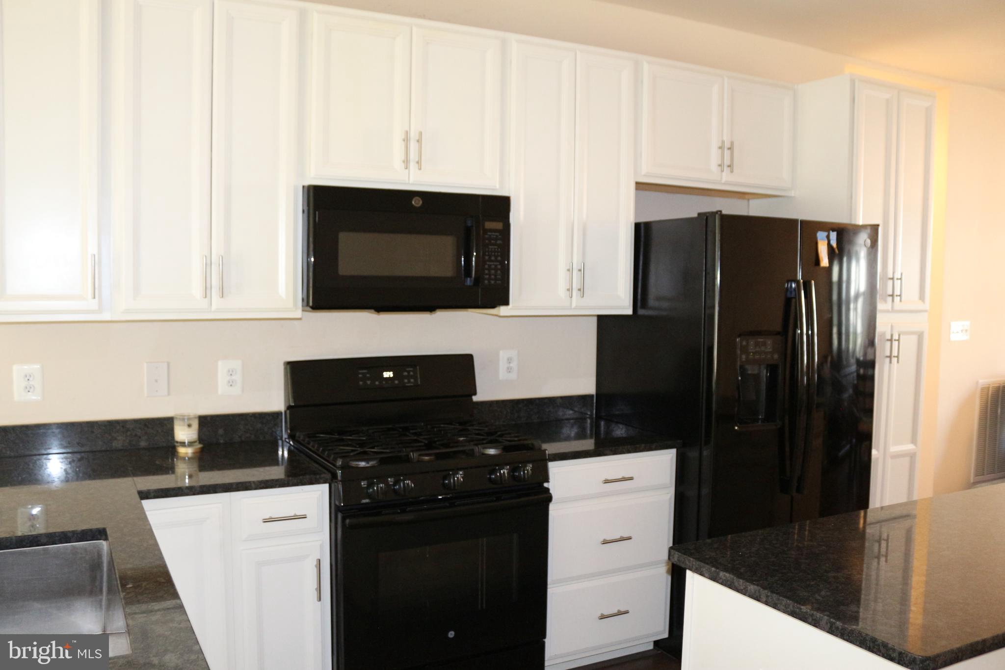 444 PEMBERTON PARK LANE