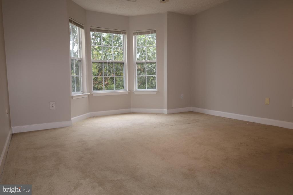 6343 SPRINGWATER TERRACE 1033