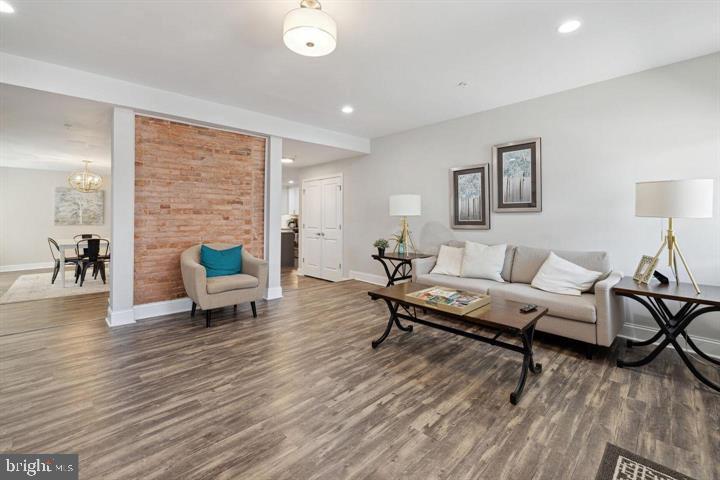 118 W ALL SAINTS STREET