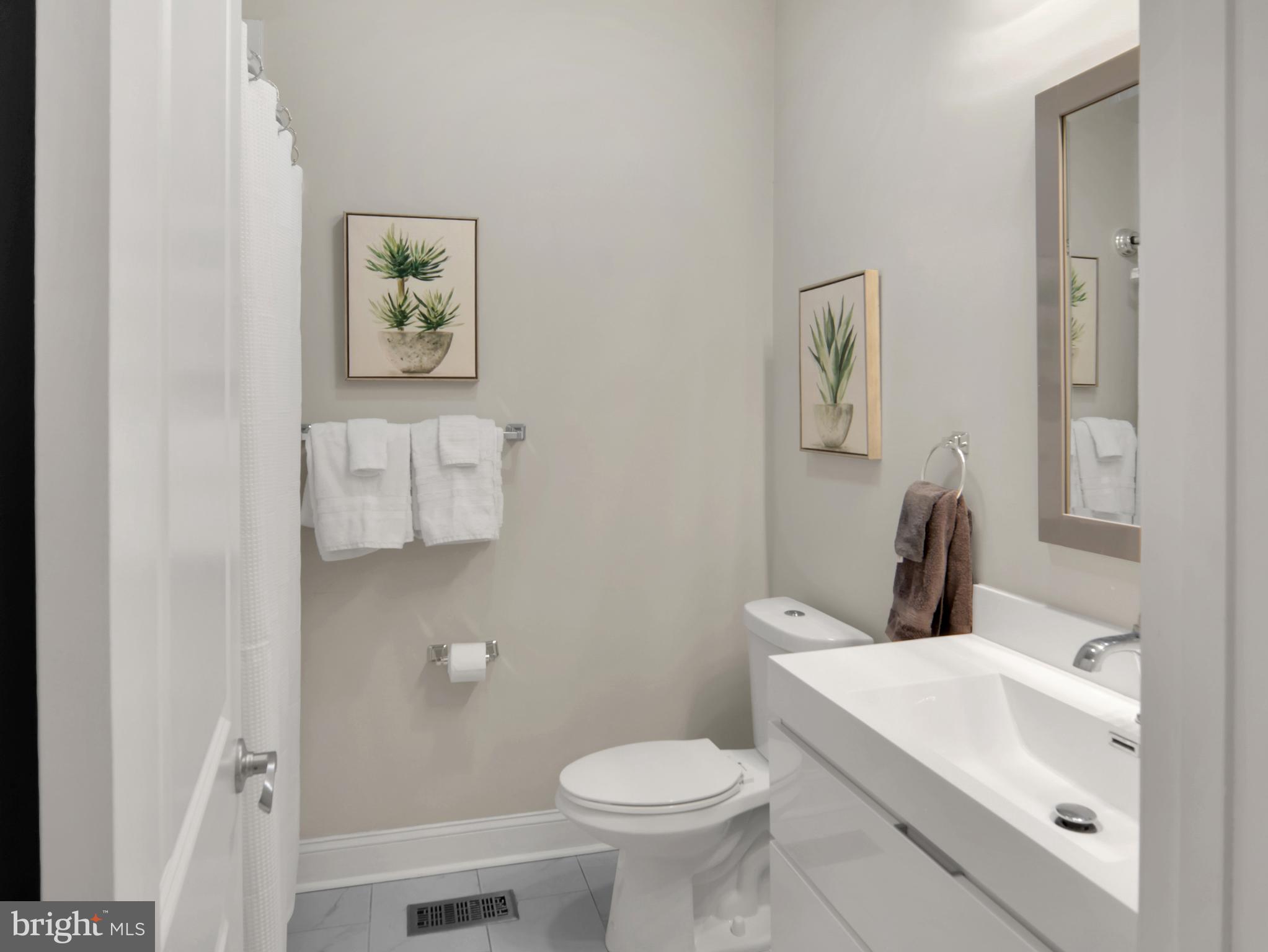 118 W ALL SAINTS STREET