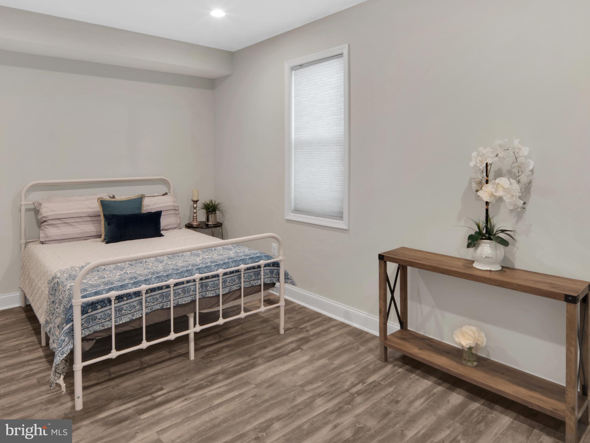 118 W ALL SAINTS STREET