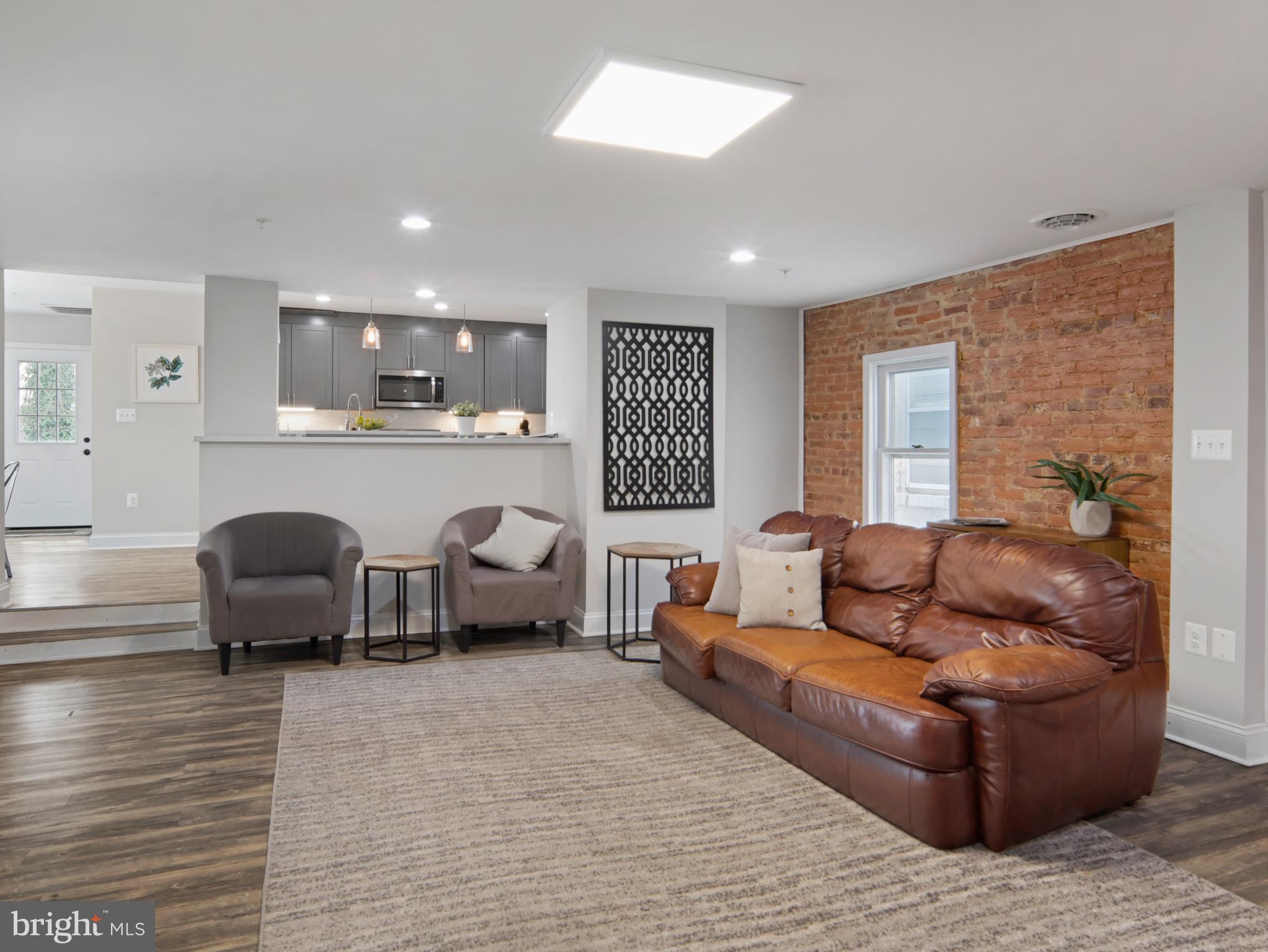 120 W ALL SAINTS STREET