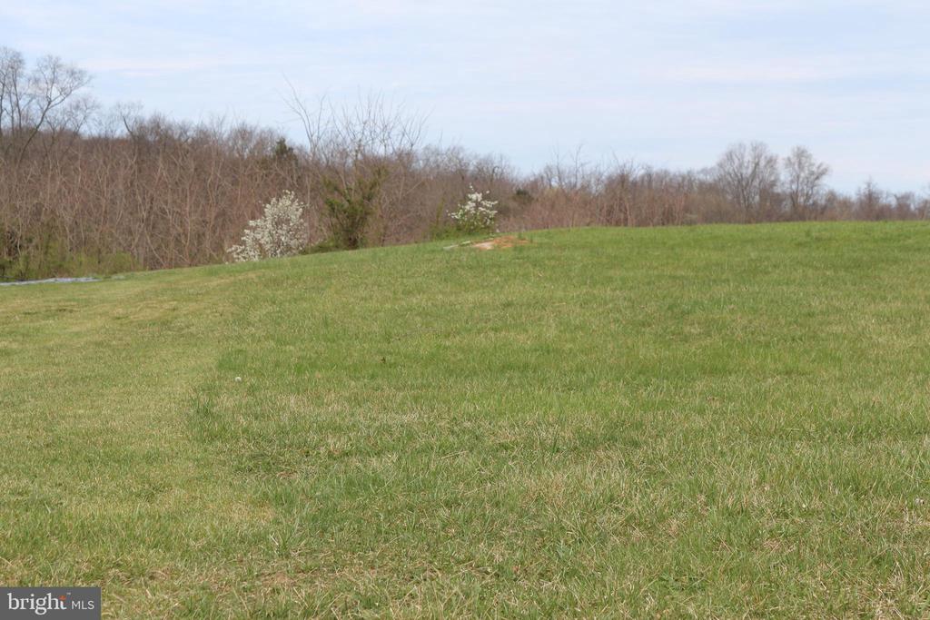 8842 SHARPSBURG PIKE