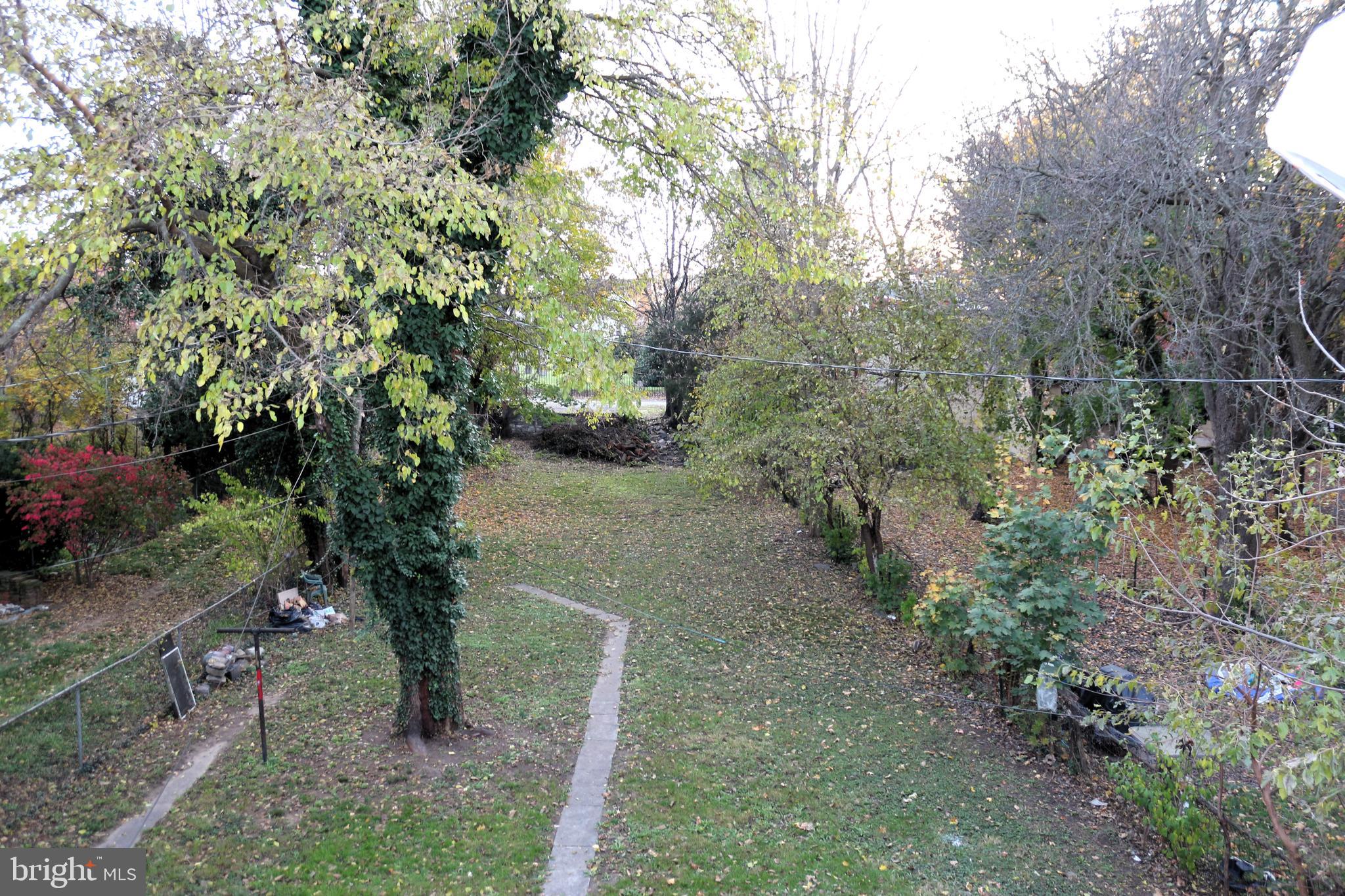 127 E ANTIETAM STREET