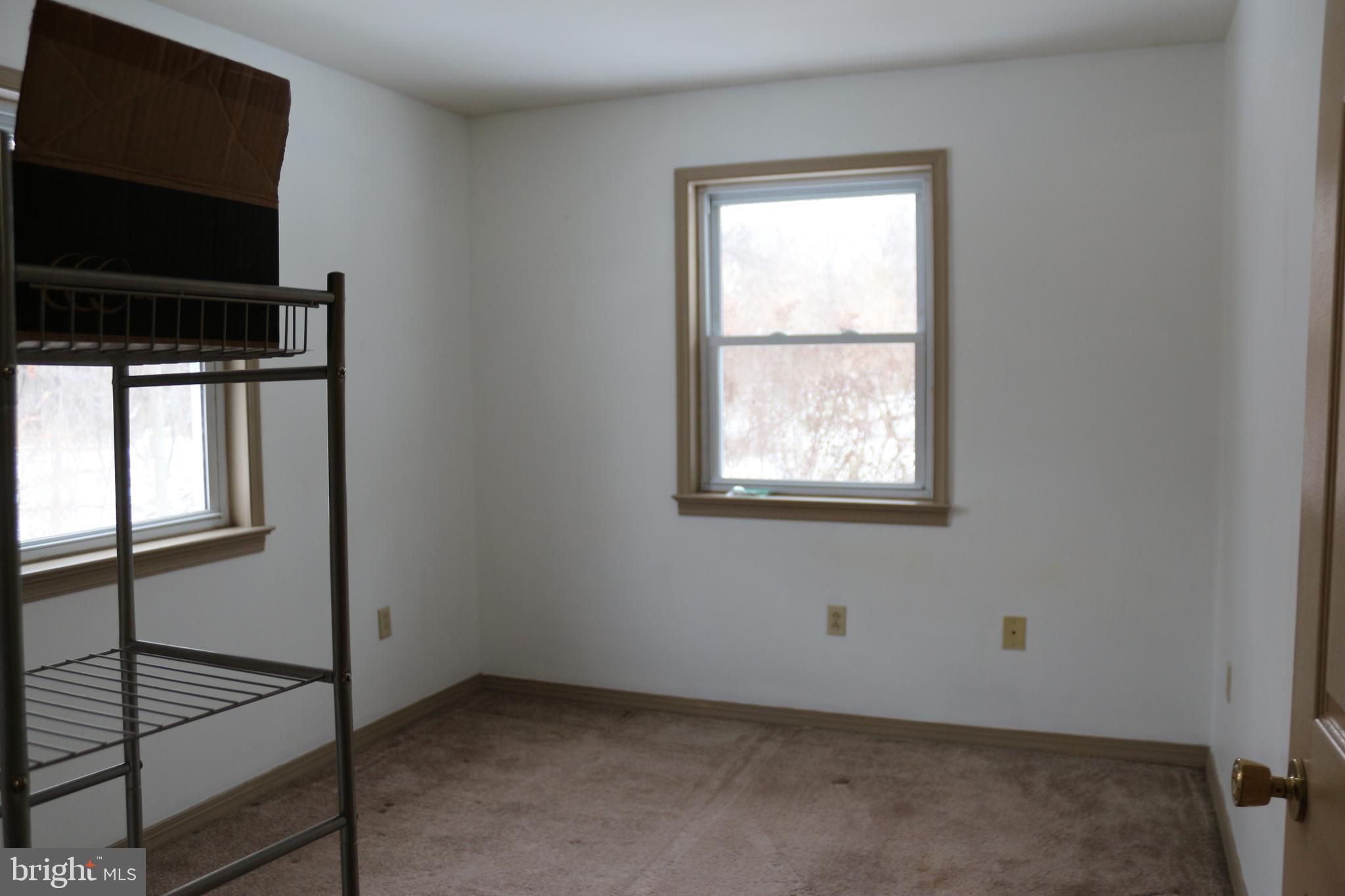15806 15808 LOCKWOOD ROAD
