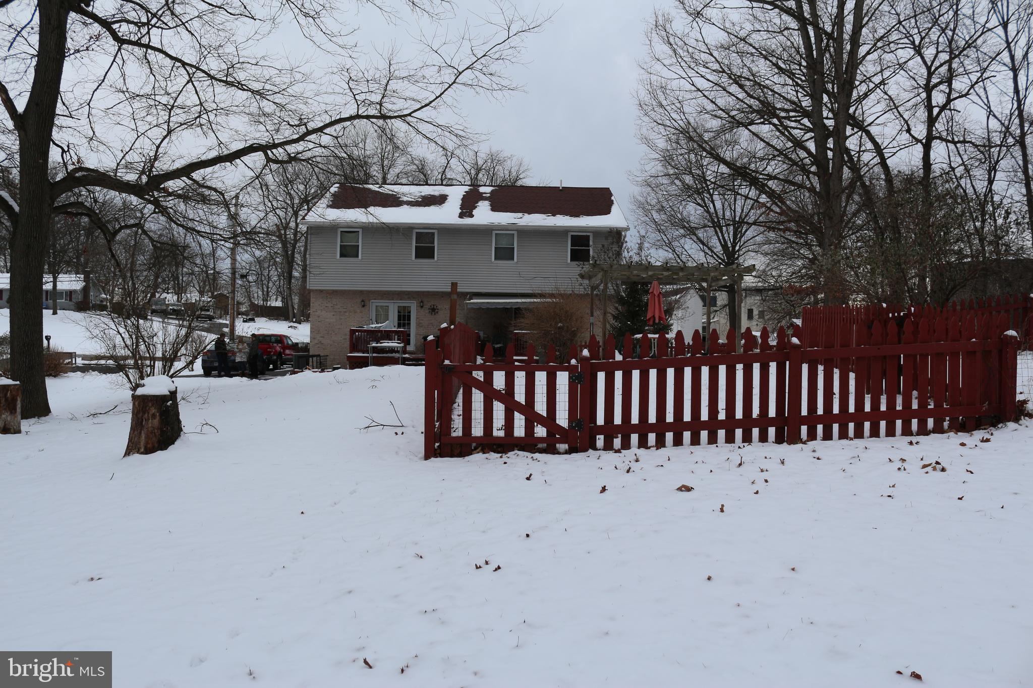 15806 15808 LOCKWOOD ROAD