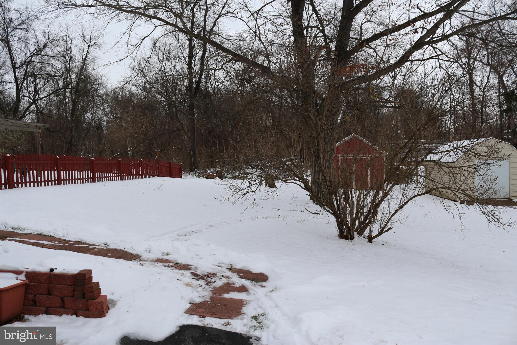 15806 15808 LOCKWOOD ROAD