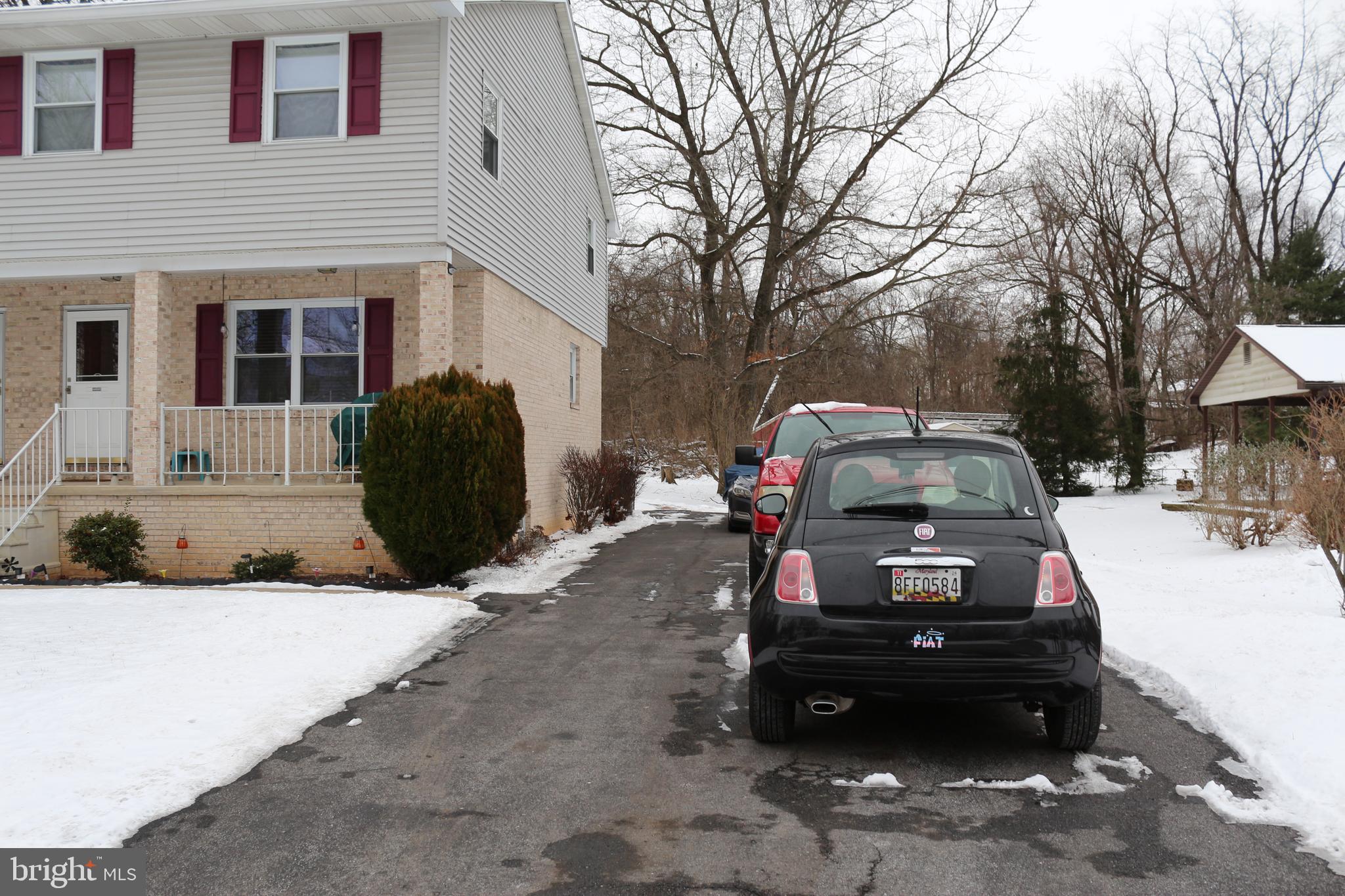 15806 15808 LOCKWOOD ROAD