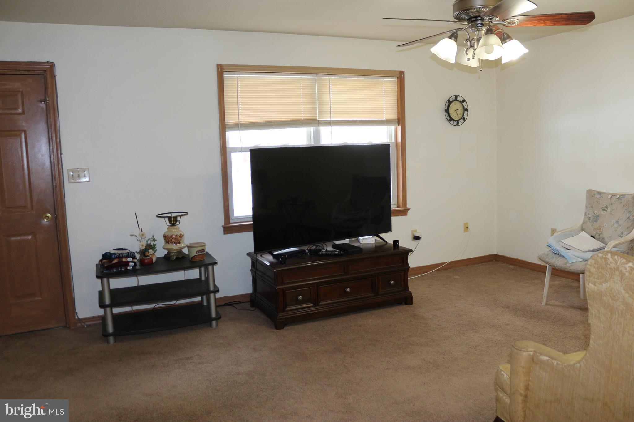 15806 15808 LOCKWOOD ROAD
