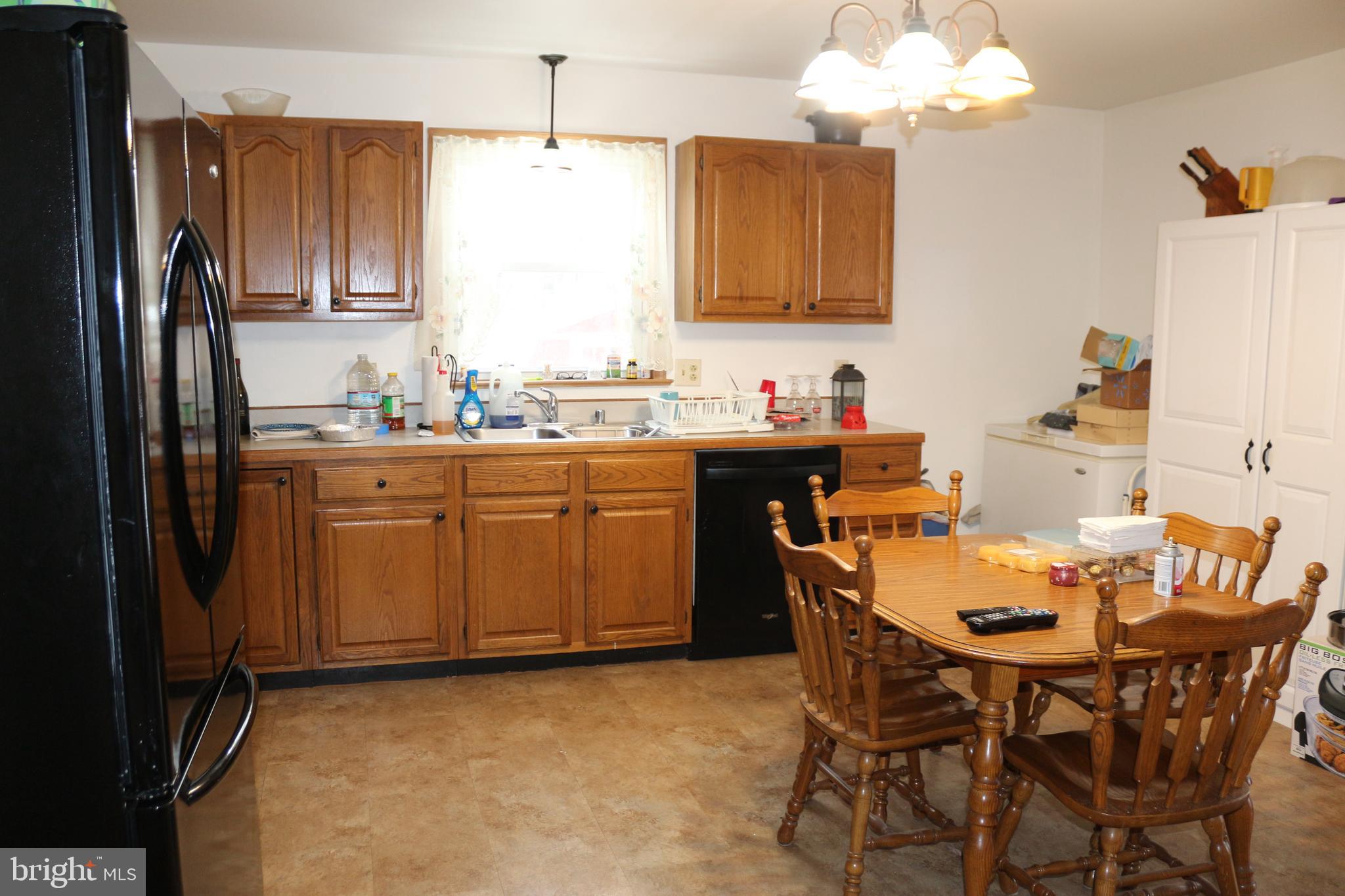 15806 15808 LOCKWOOD ROAD