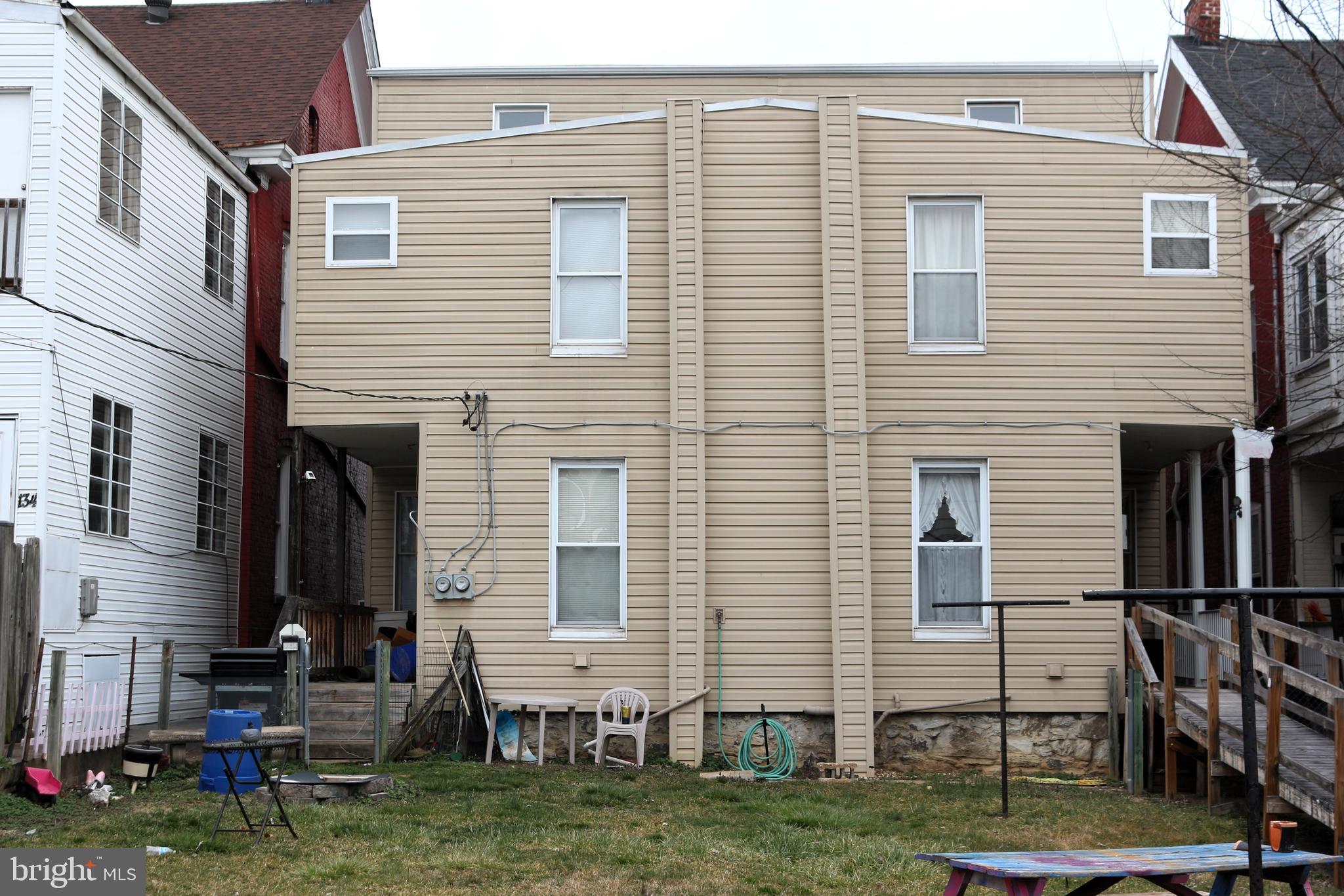 130 S MULBERRY STREET 132