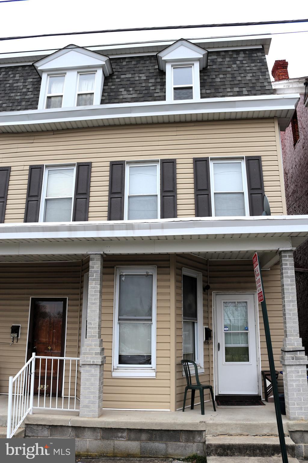 130 S MULBERRY STREET 132