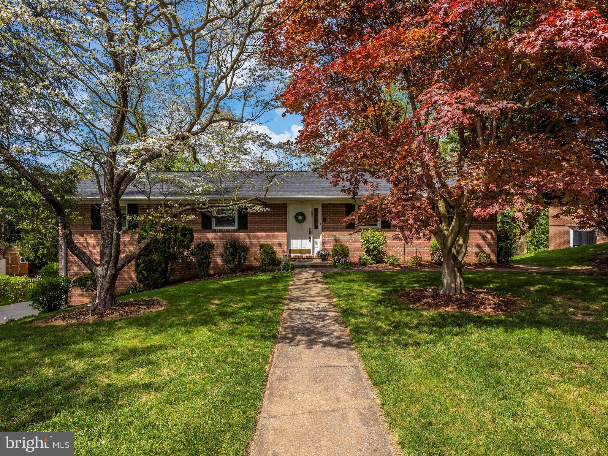 203 N COLONIAL DRIVE