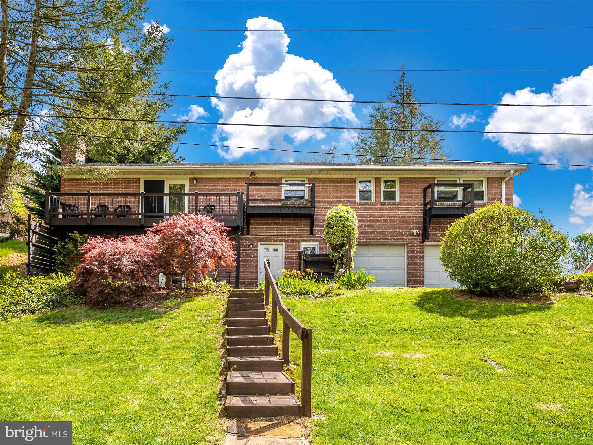 203 N COLONIAL DRIVE