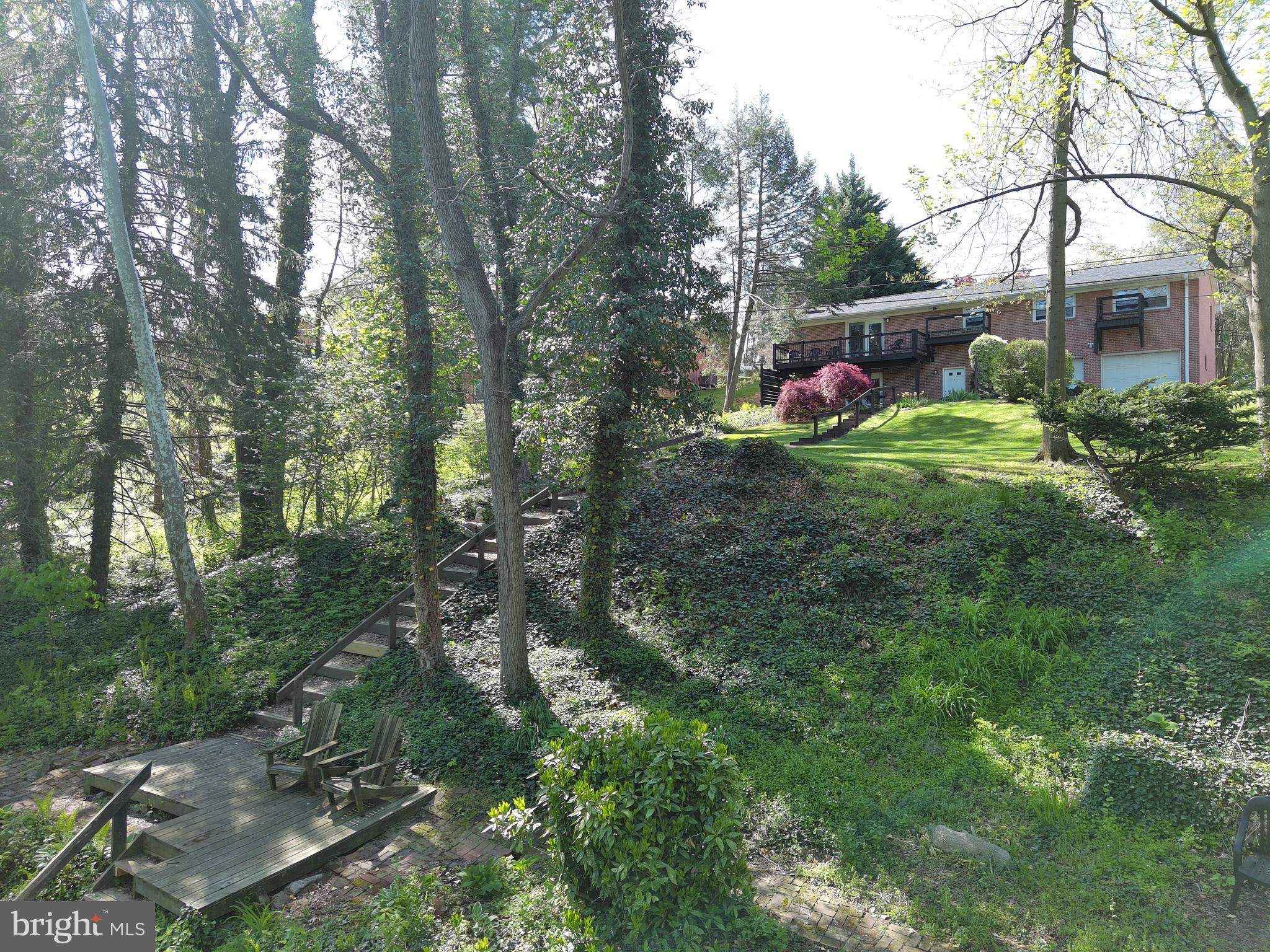 203 N COLONIAL DRIVE