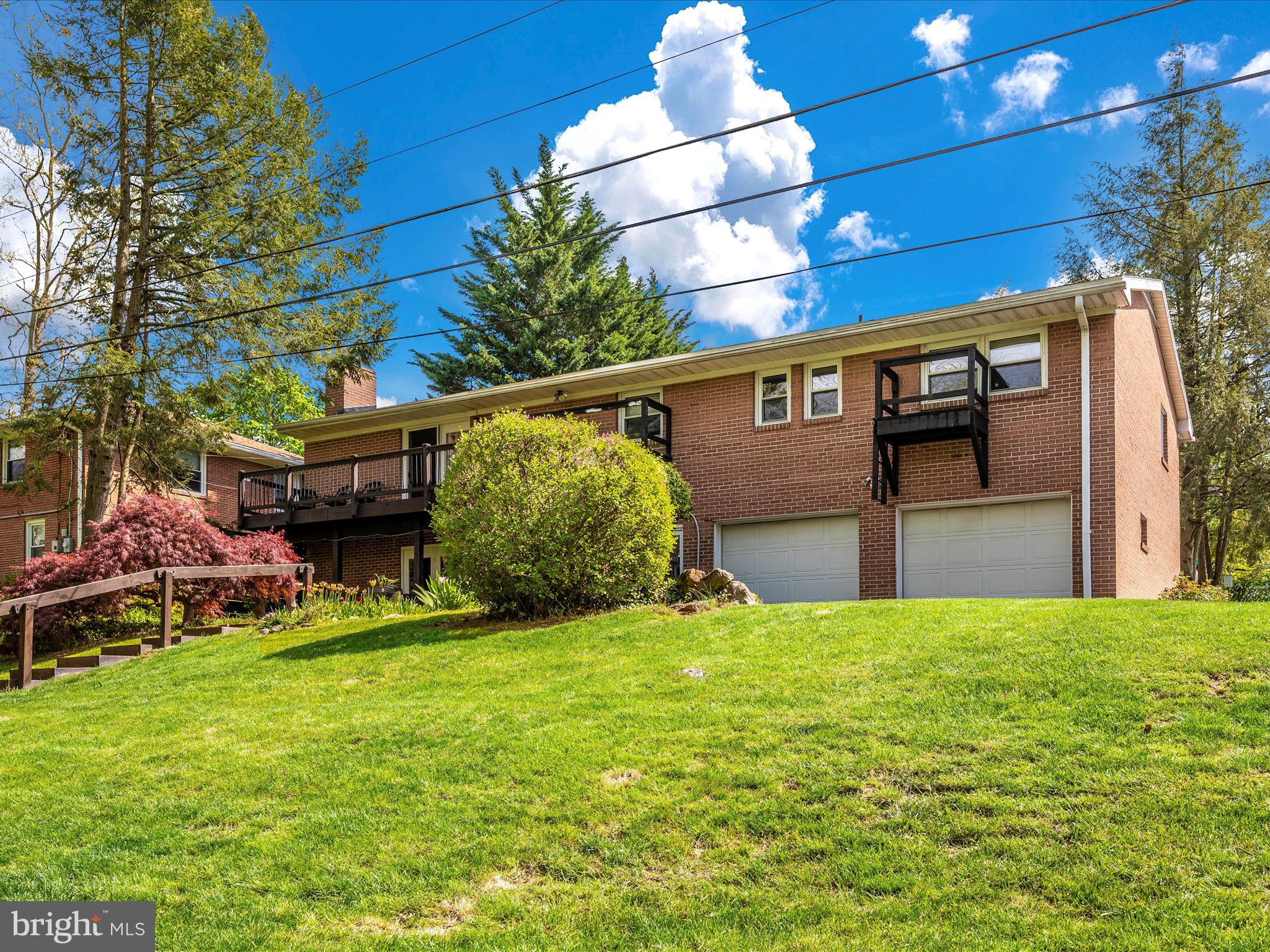 203 N COLONIAL DRIVE