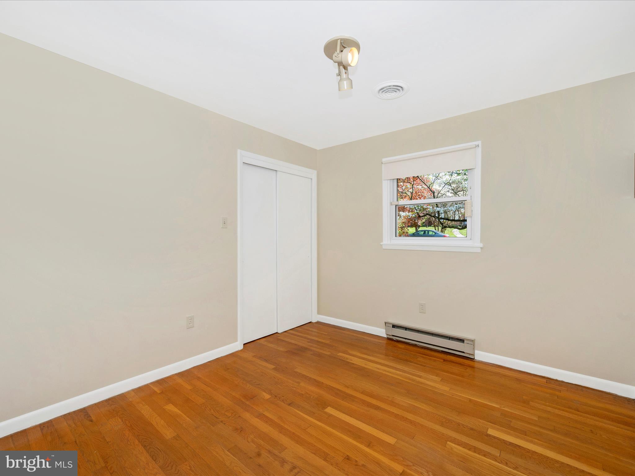 203 N COLONIAL DRIVE