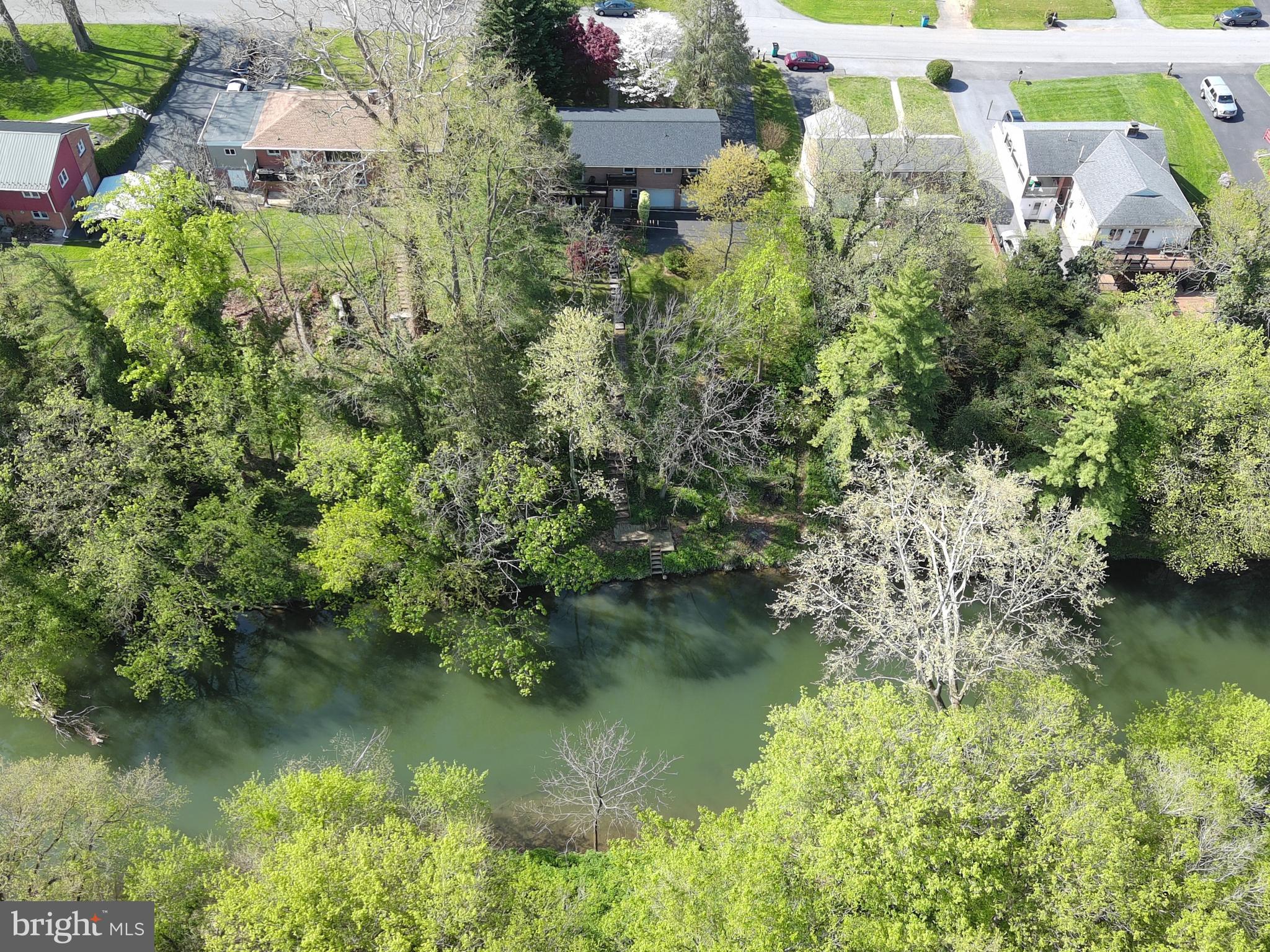 203 N COLONIAL DRIVE