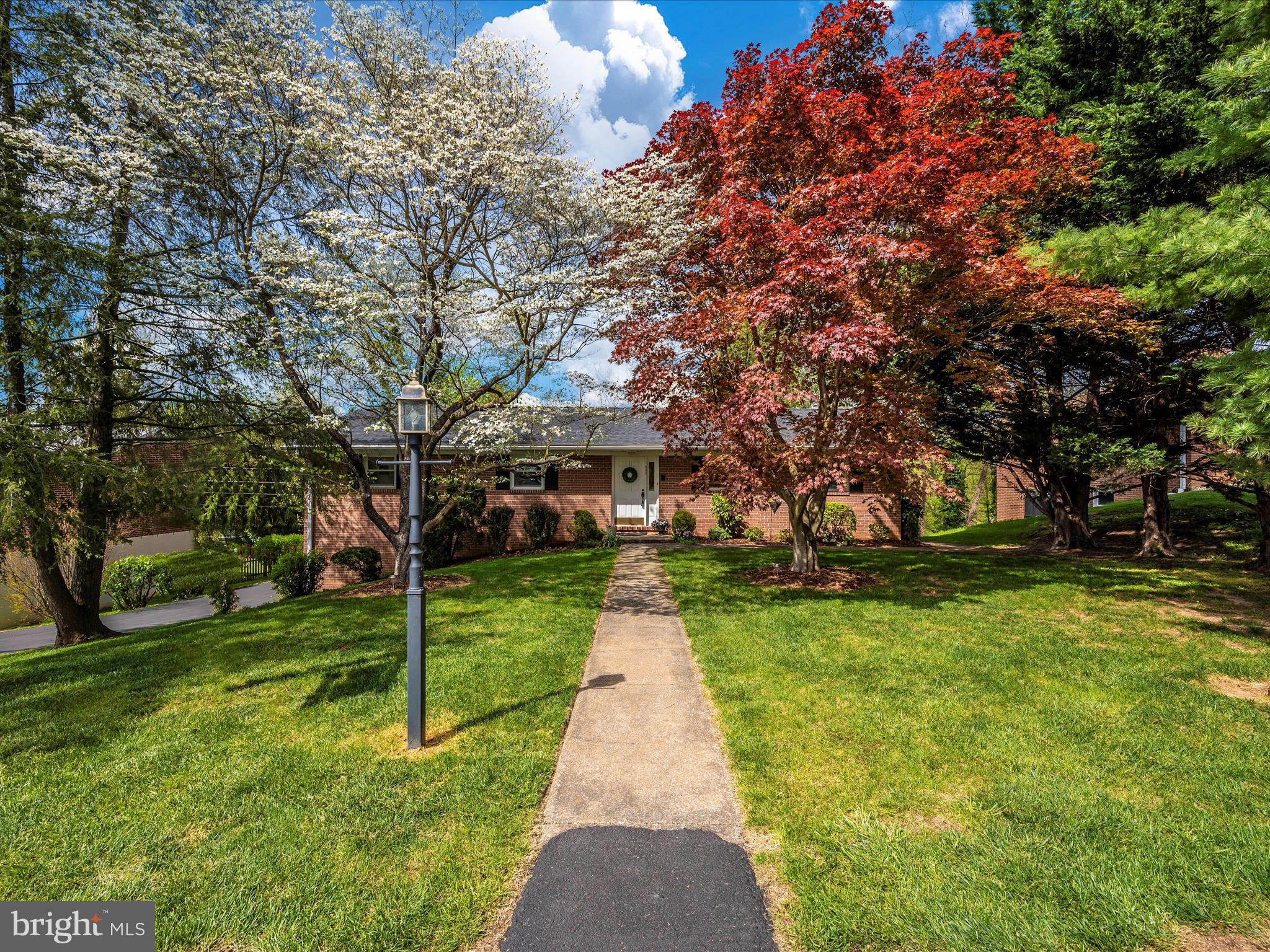 203 N COLONIAL DRIVE