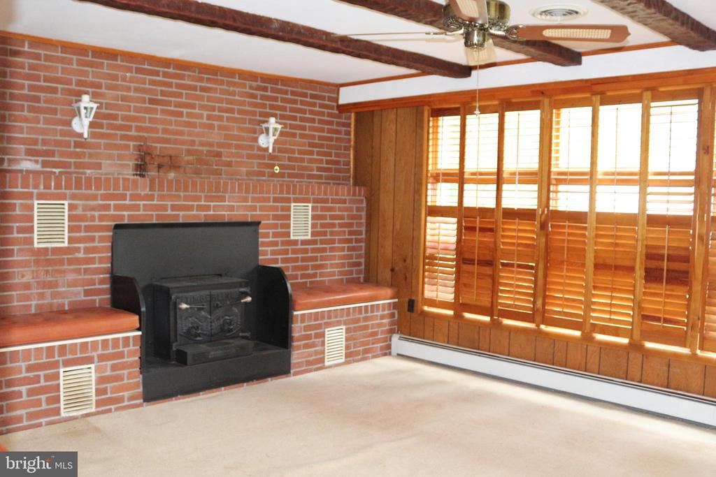 19717 SCOTT HILL DRIVE