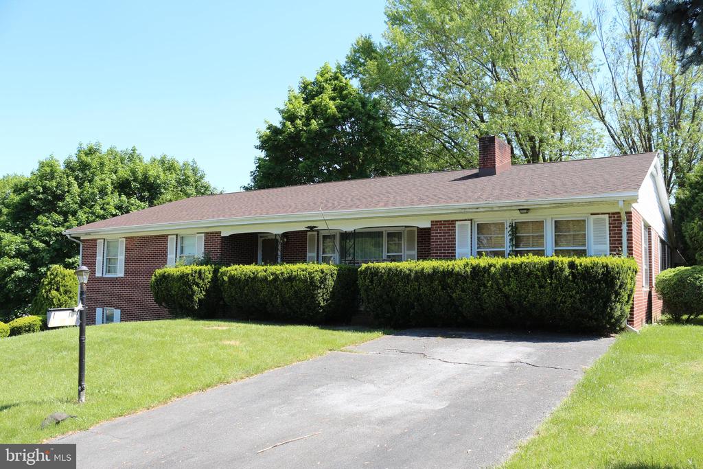 19717 SCOTT HILL DRIVE