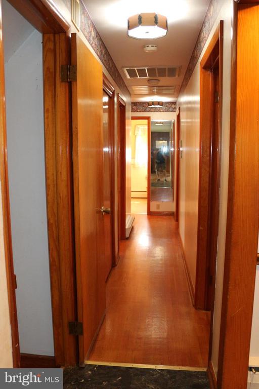19717 SCOTT HILL DRIVE