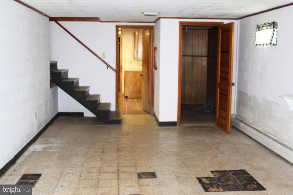 19717 SCOTT HILL DRIVE