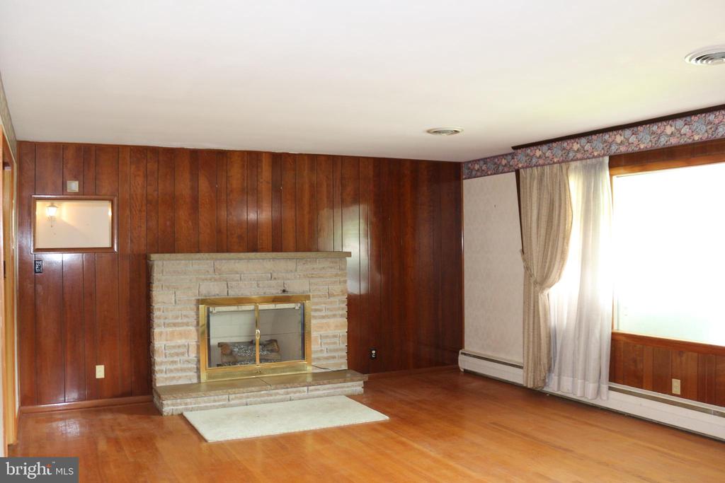 19717 SCOTT HILL DRIVE