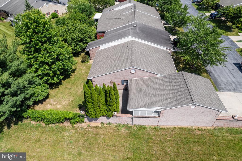 935 W IRVIN AVENUE