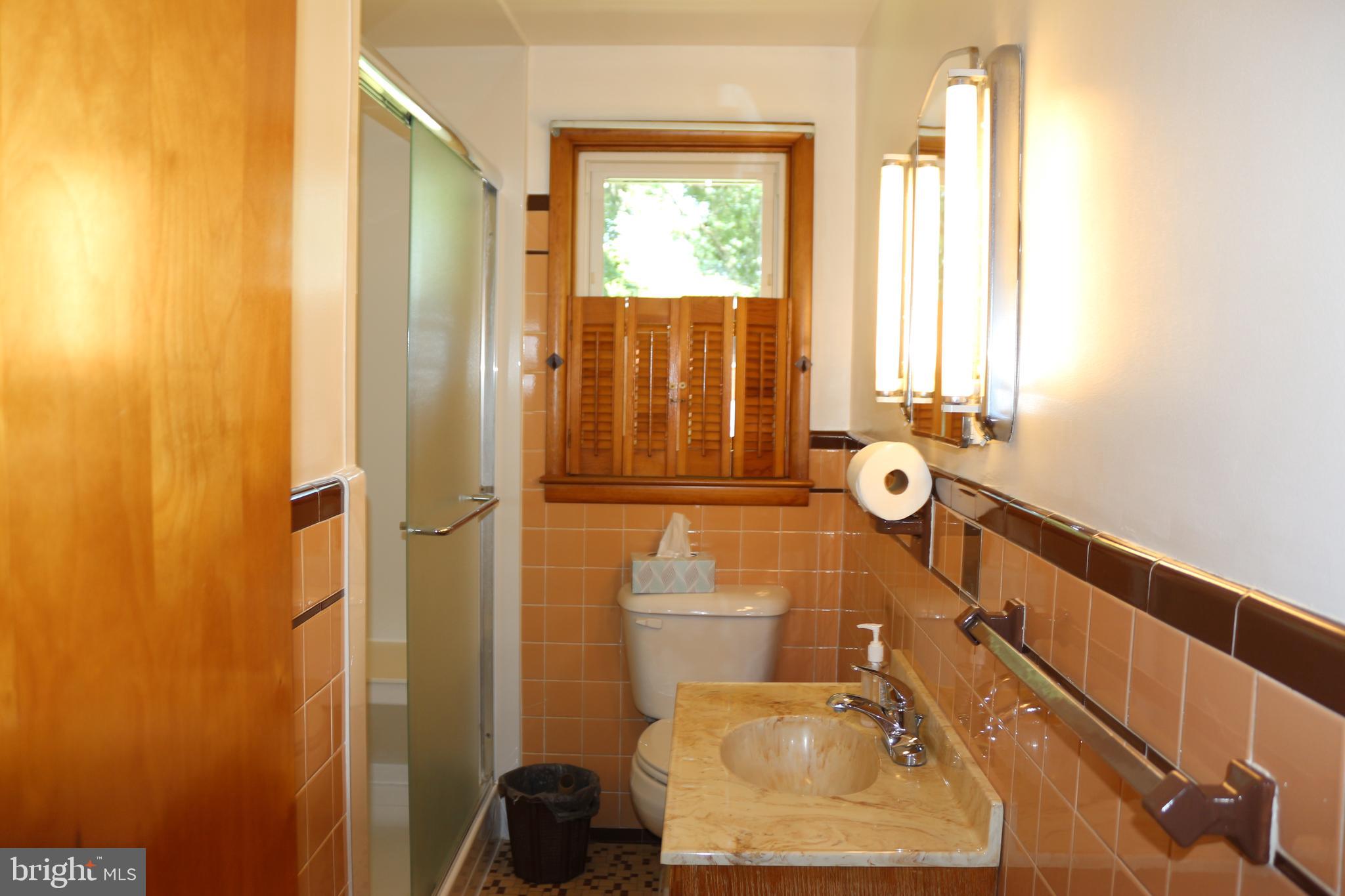 10804 ROESSNER AVENUE