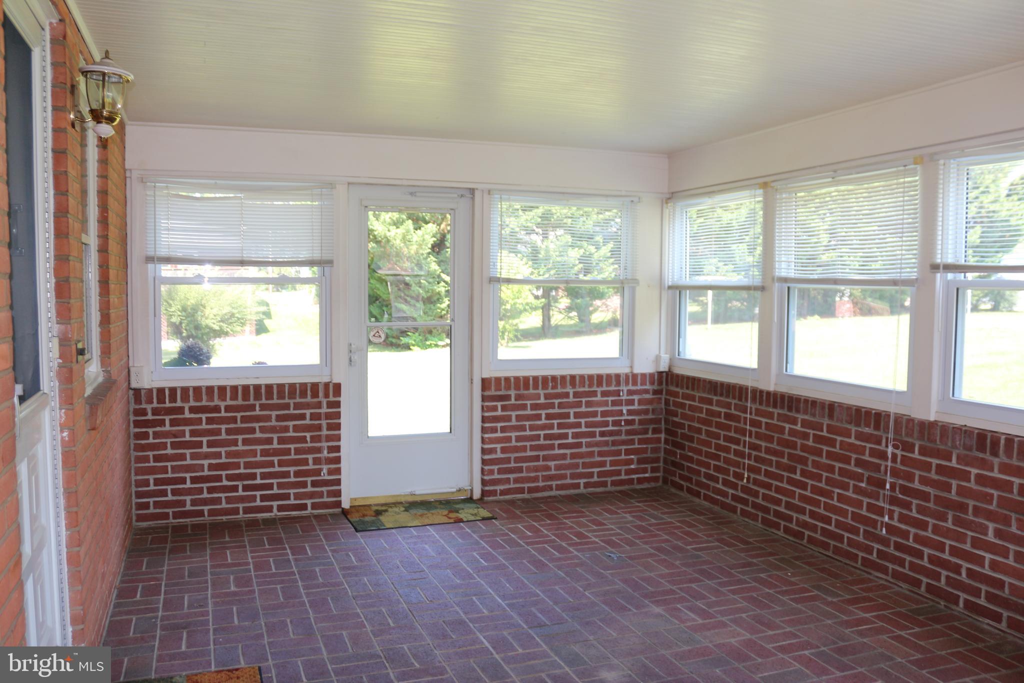 10804 ROESSNER AVENUE