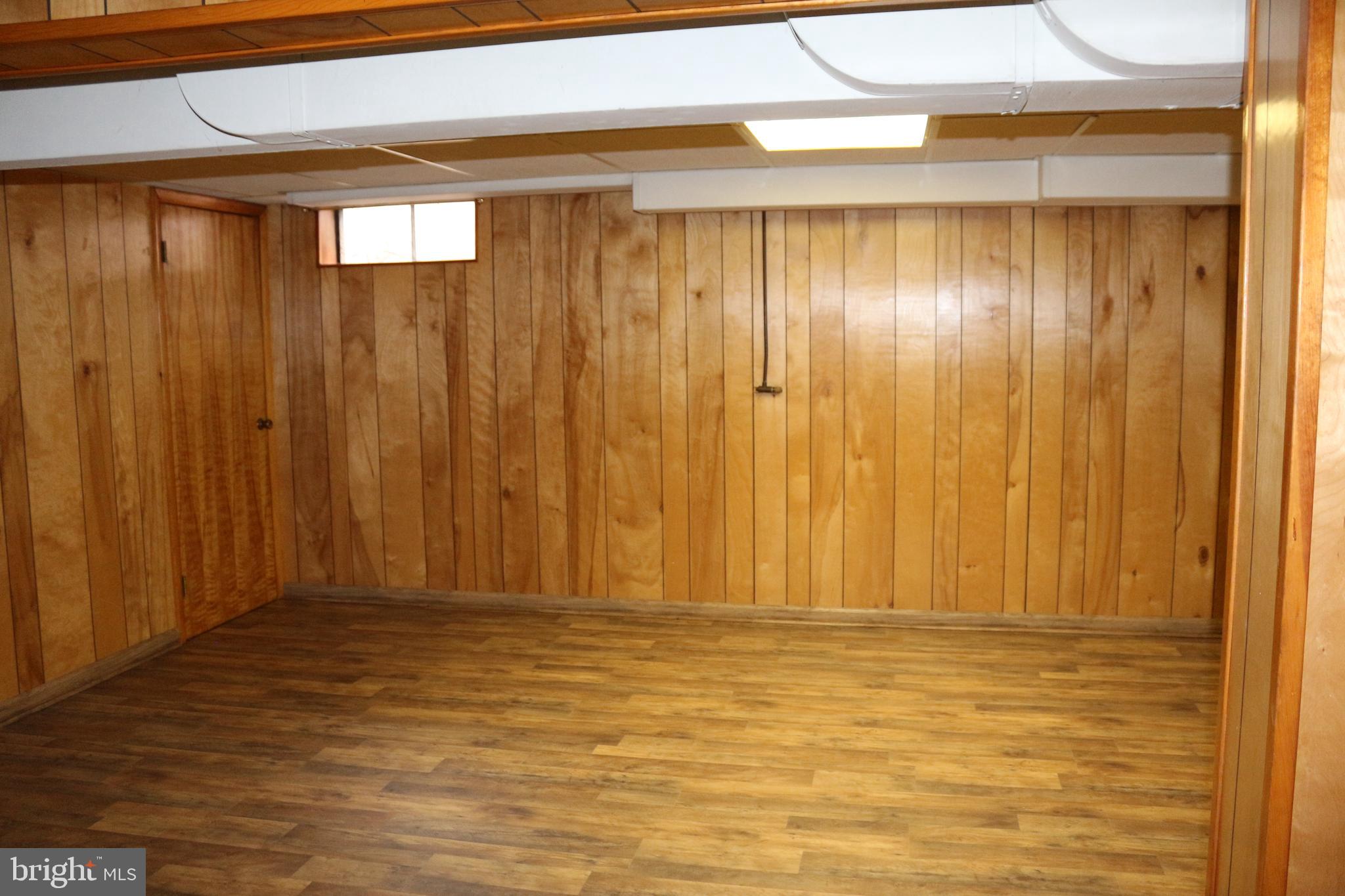 10804 ROESSNER AVENUE