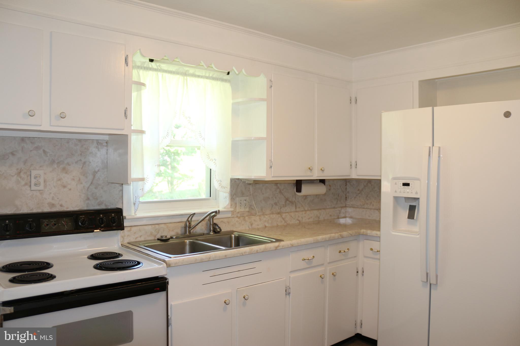 10804 ROESSNER AVENUE