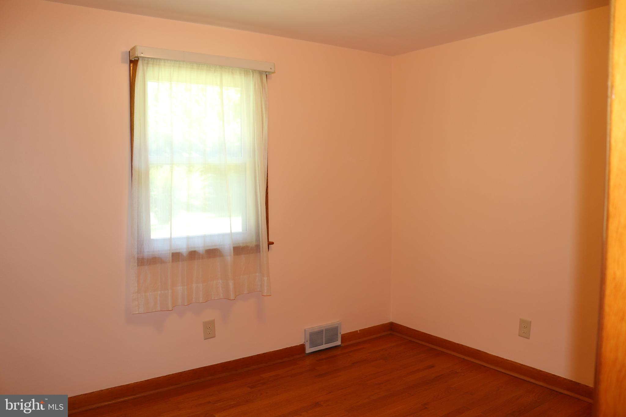 10804 ROESSNER AVENUE