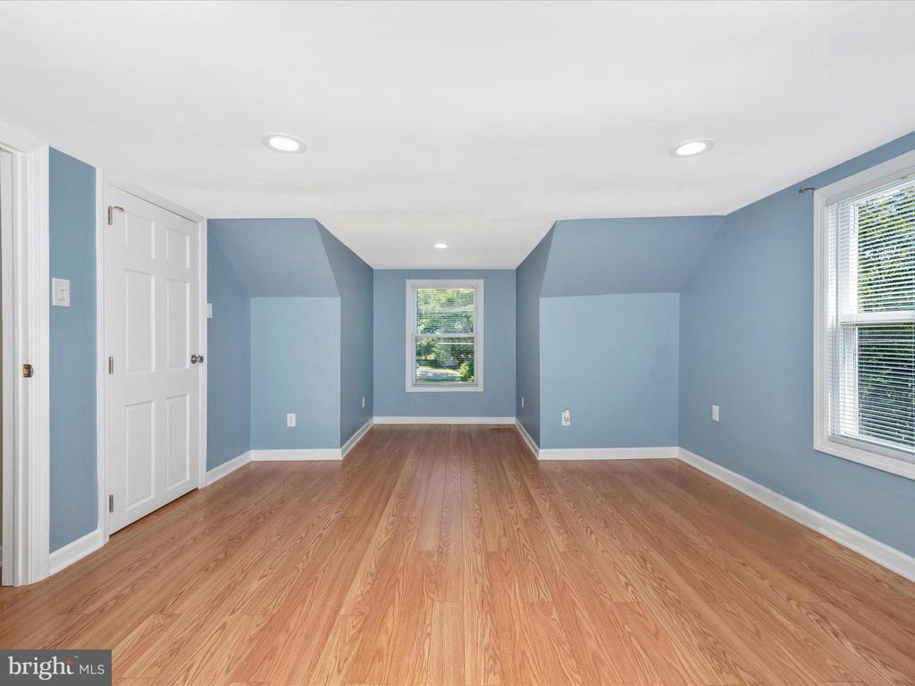 15221 CLEAR SPRING ROAD