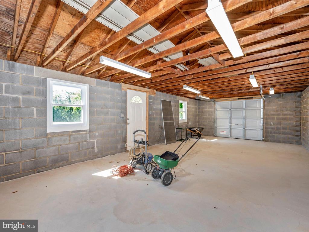 15221 CLEAR SPRING ROAD