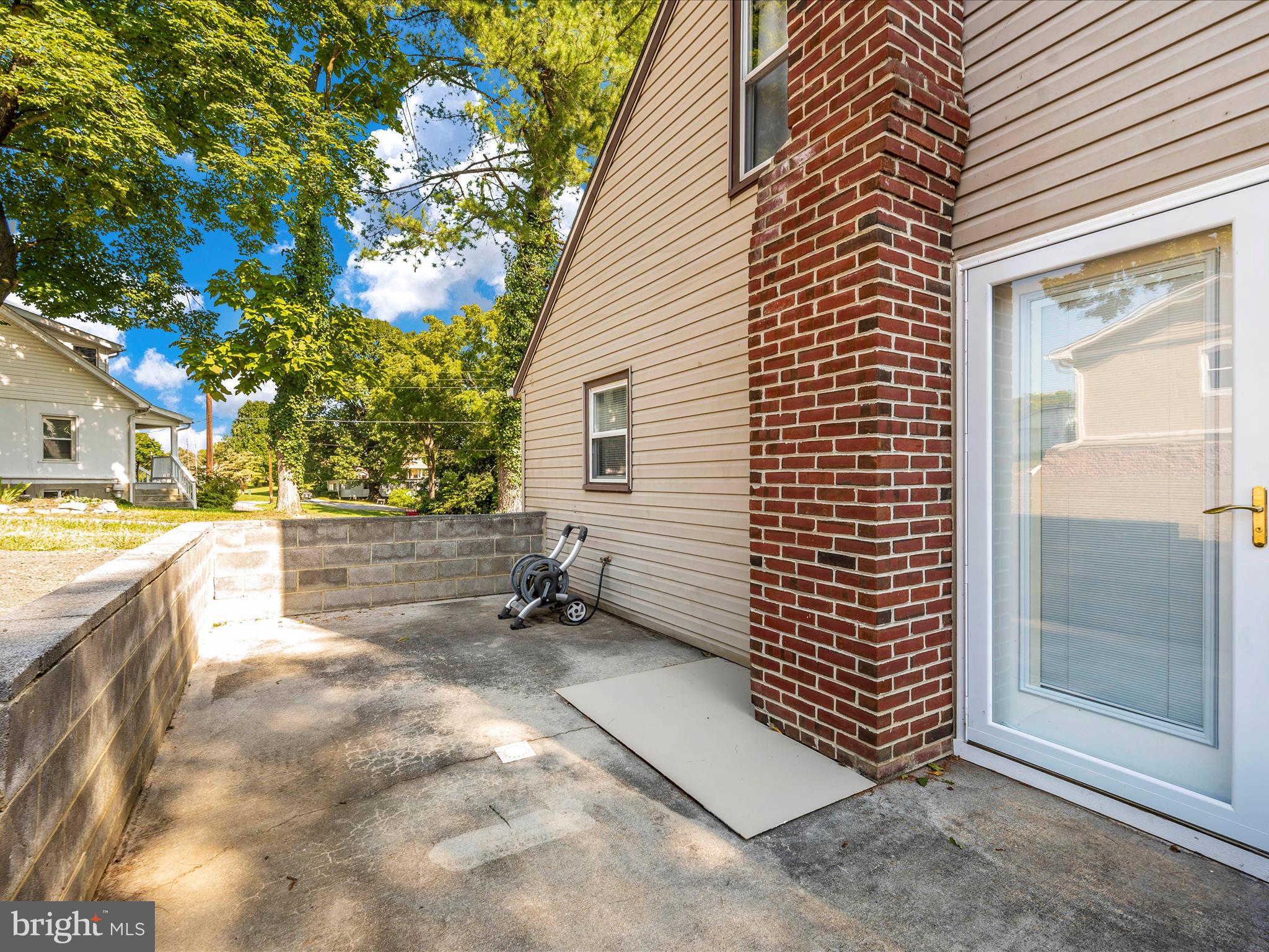 15221 CLEAR SPRING ROAD