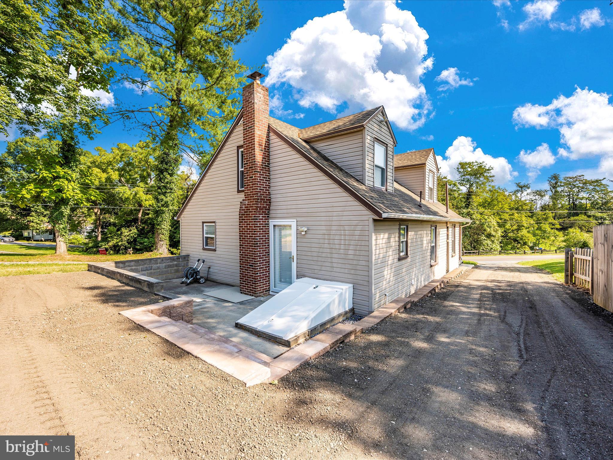 15221 CLEAR SPRING ROAD