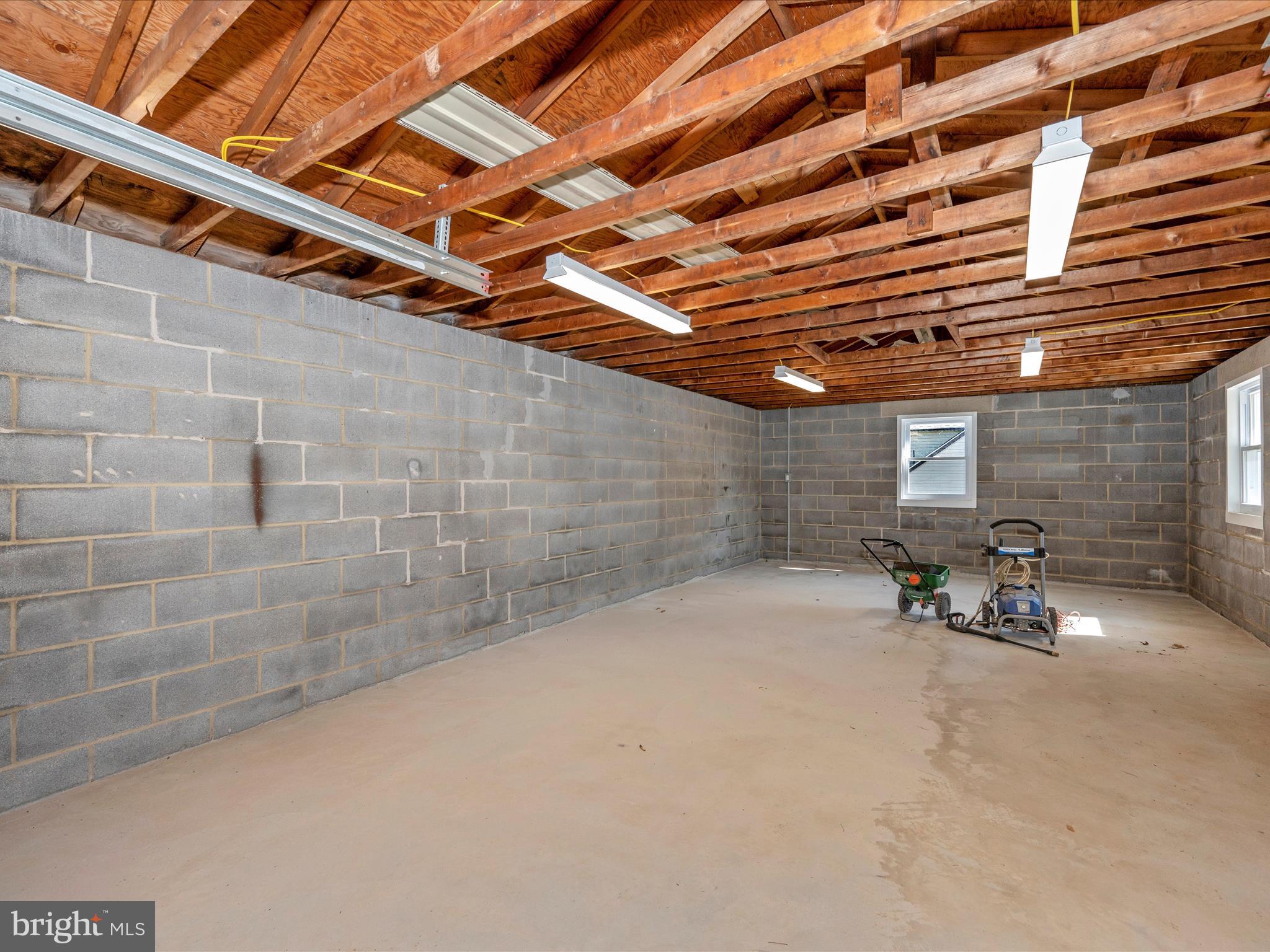 15221 CLEAR SPRING ROAD