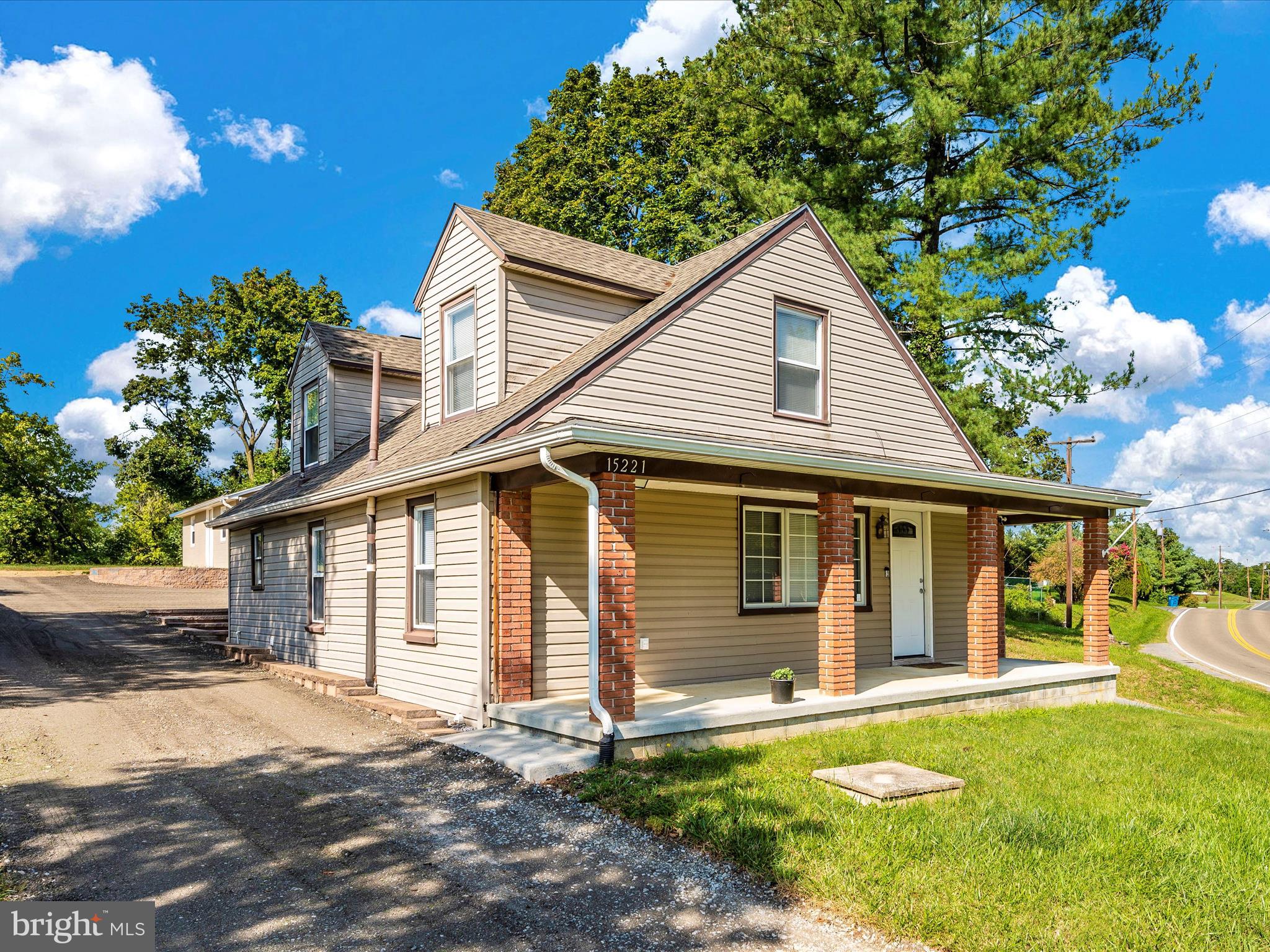 15221 CLEAR SPRING ROAD