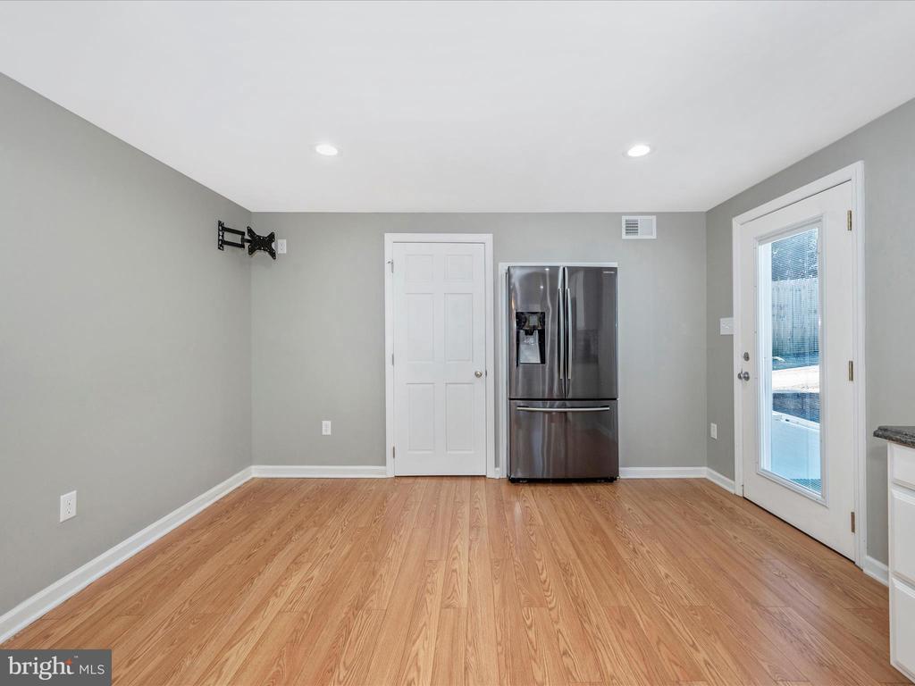15221 CLEAR SPRING ROAD