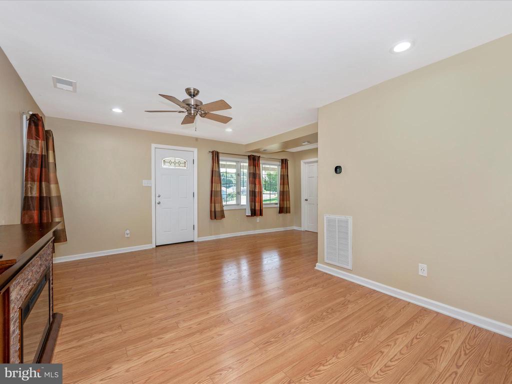 15221 CLEAR SPRING ROAD