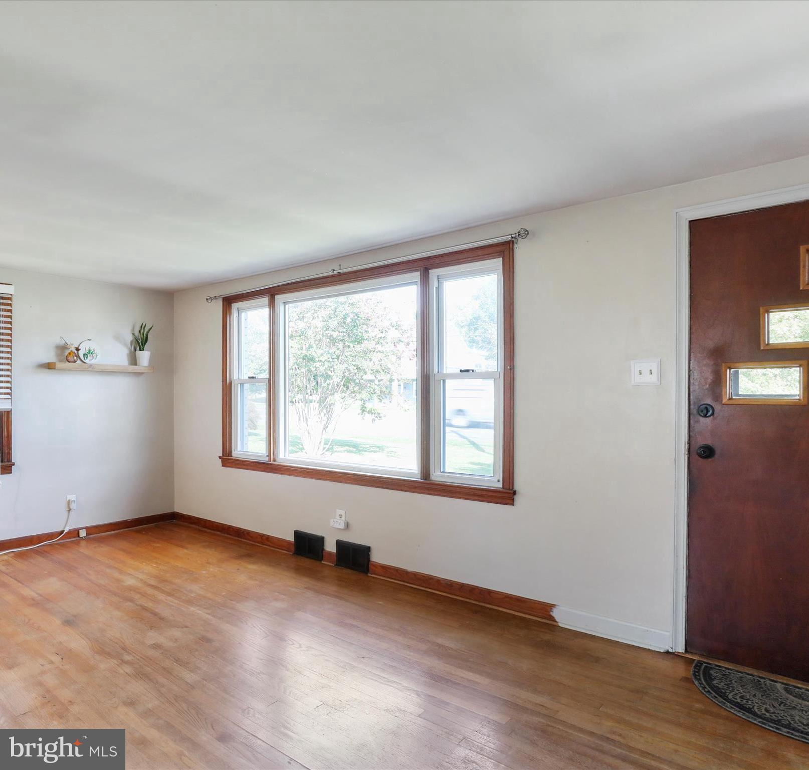 7814 SHARPSBURG PIKE