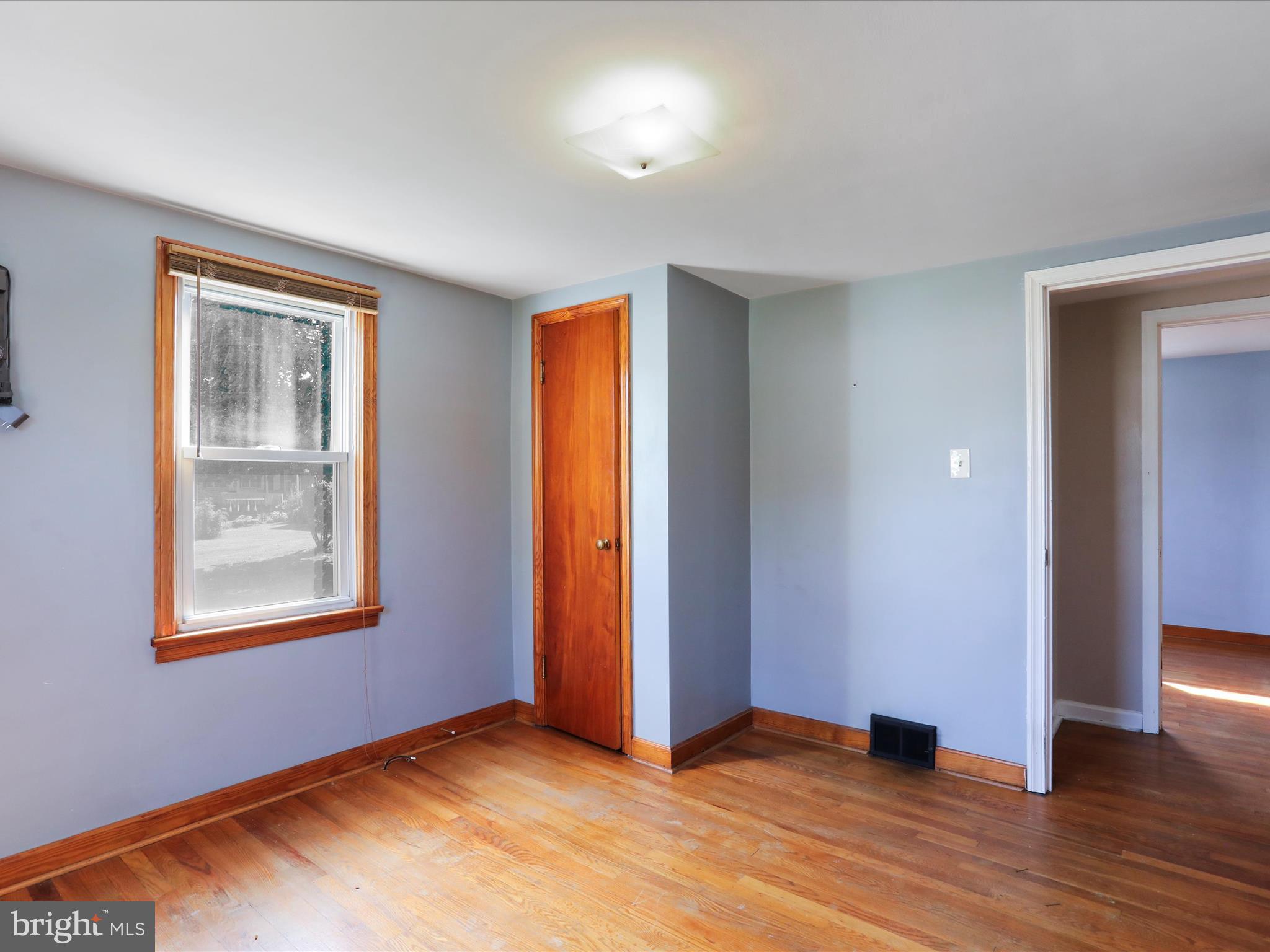 7814 SHARPSBURG PIKE