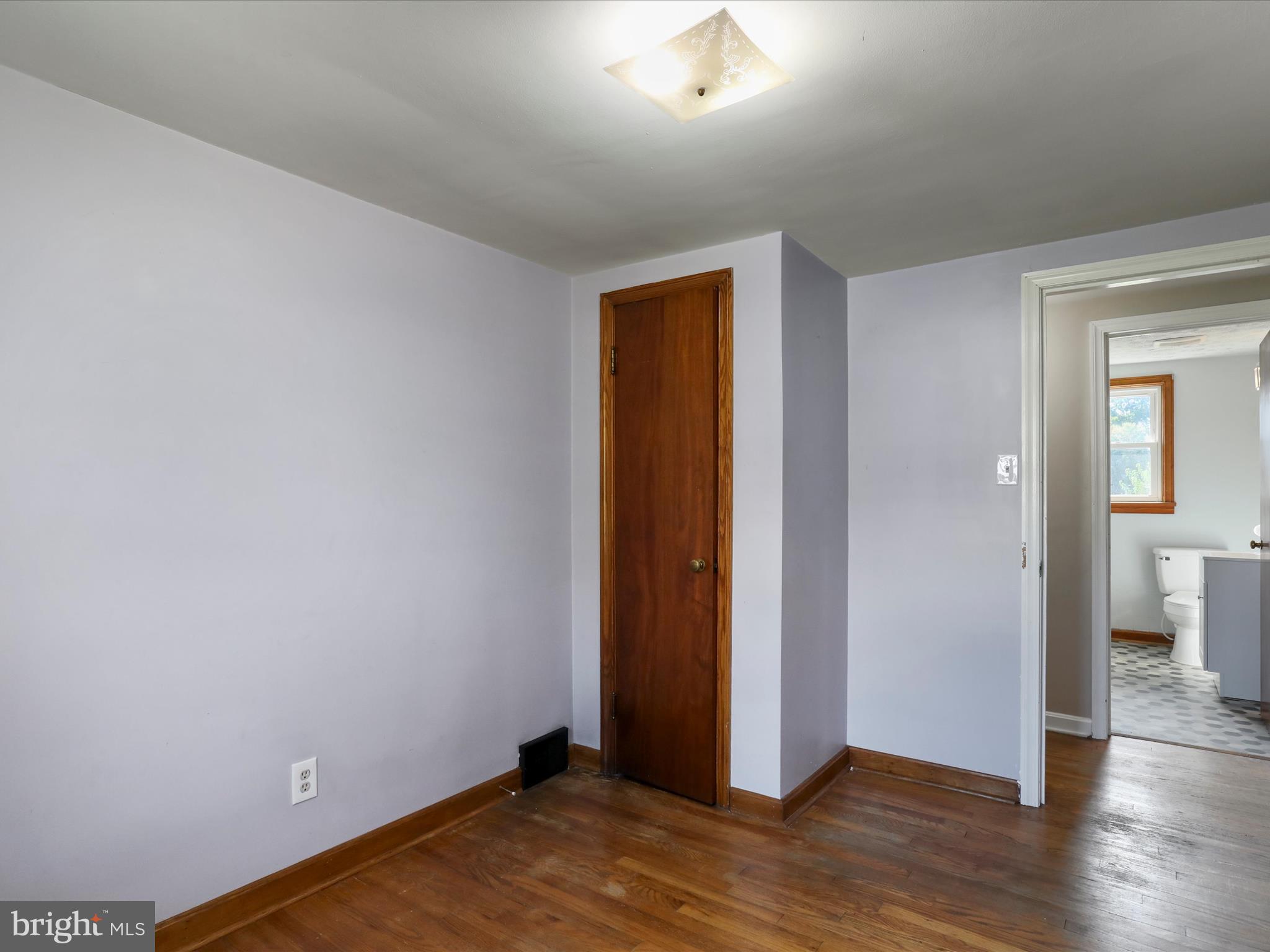 7814 SHARPSBURG PIKE