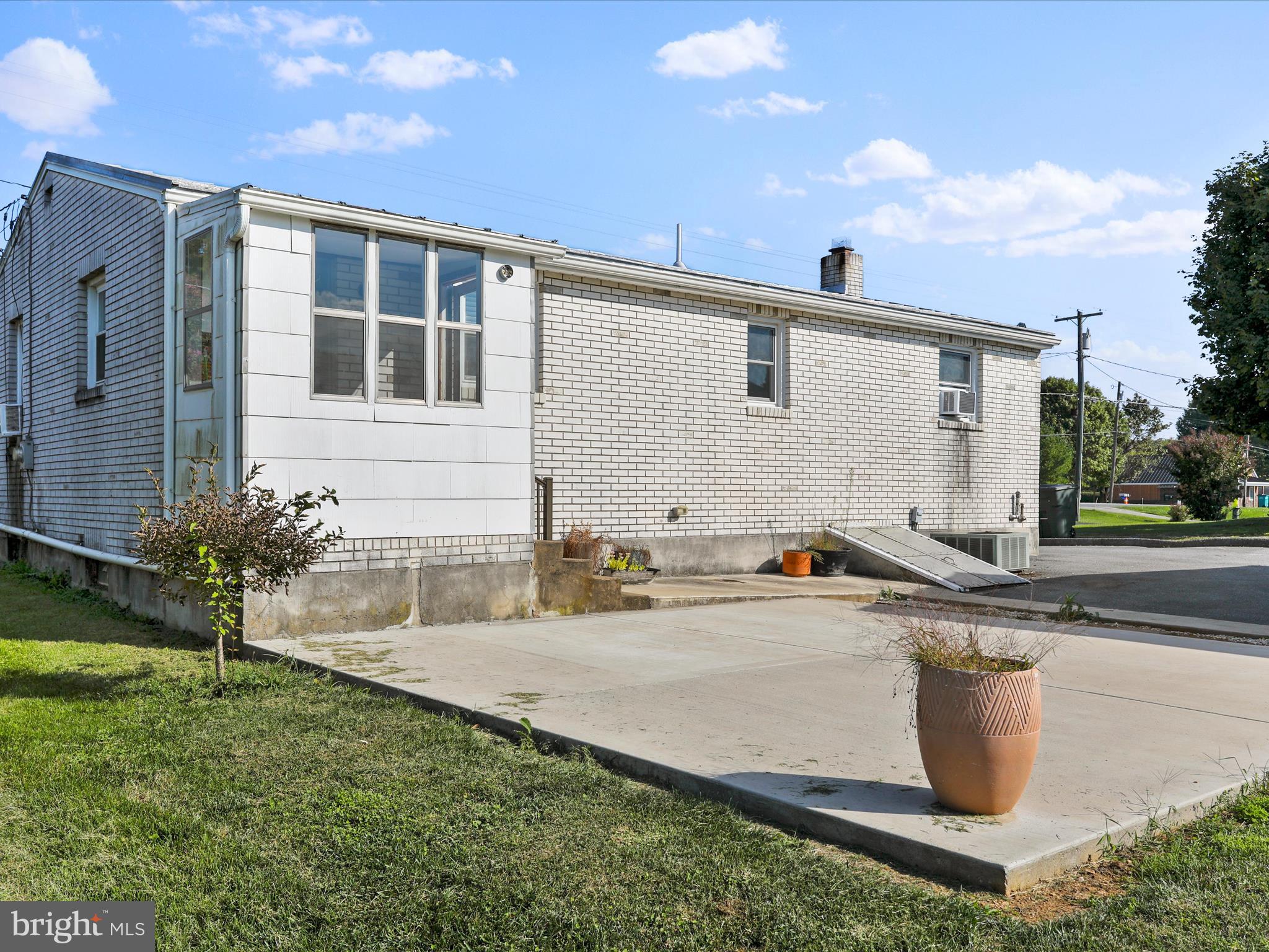 7814 SHARPSBURG PIKE