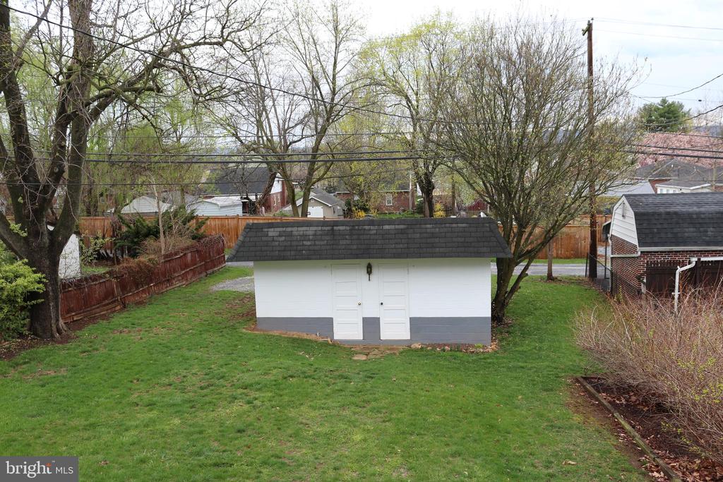 326 PANGBORN BOULEVARD