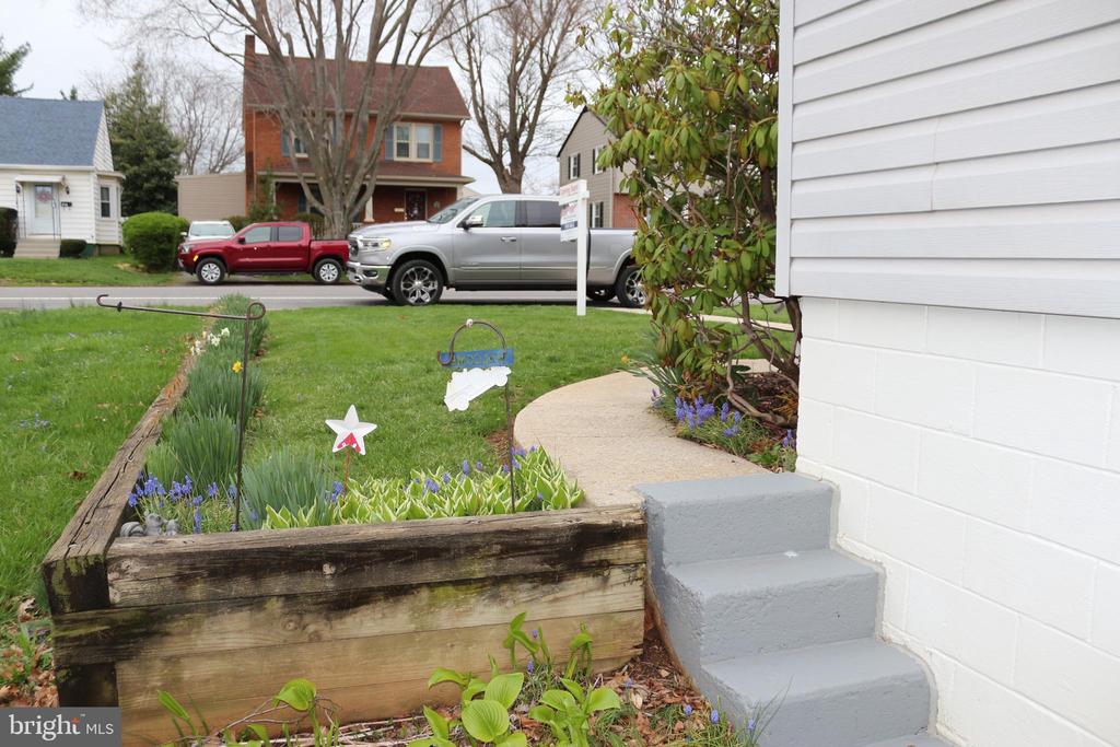 326 PANGBORN BOULEVARD
