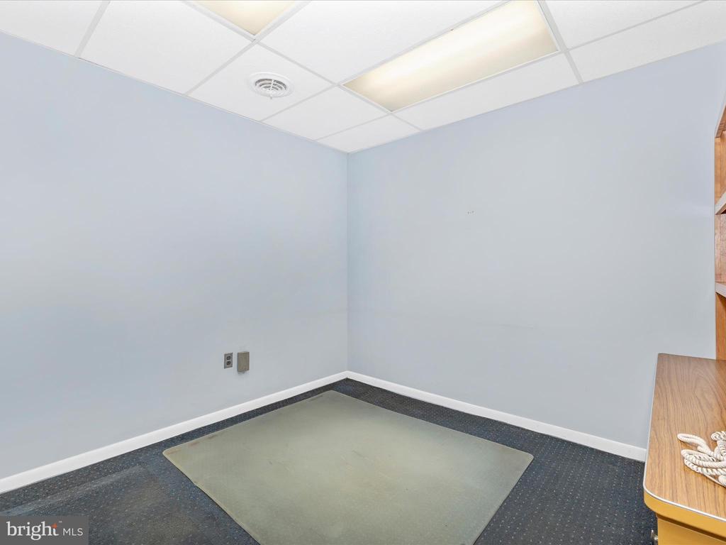 61 W LEE STREET